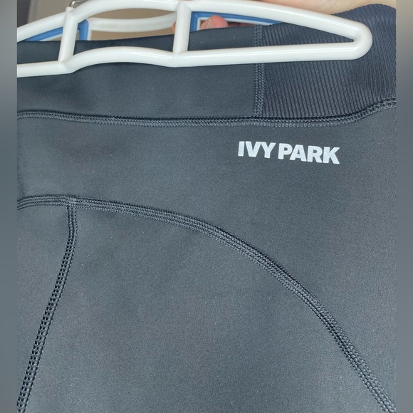 Beyonce Ivy Park Mid Rise Capri Leggings in Black Size M - Picture 4 of 5